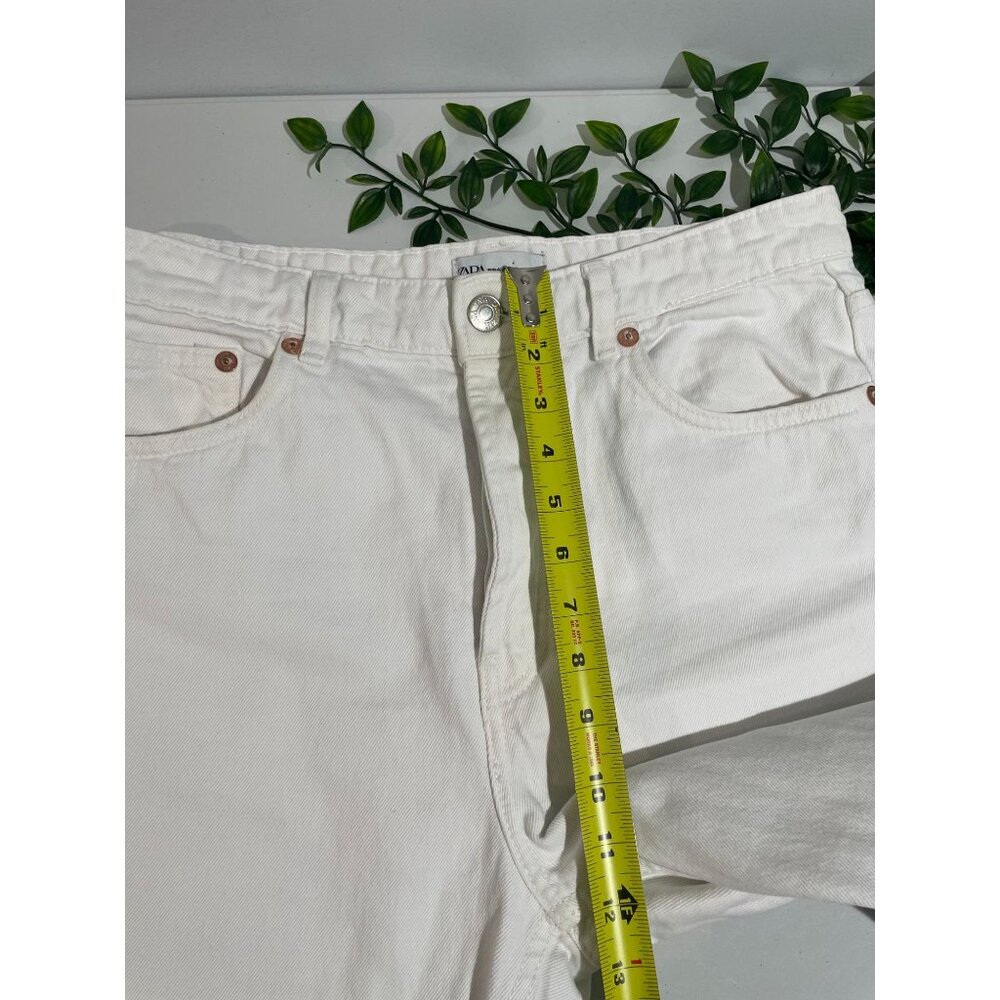 ZARA Women’s High Rise Straight Leg Button Fly Jeans White Size 10 US - Picture 9 of 13